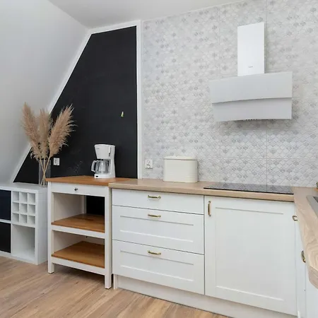Spacious In Close To The Sea By Renters Διαμέρισμα *