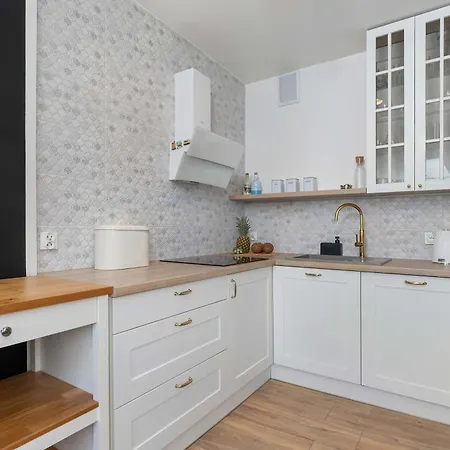 Spacious In Close To The Sea By Renters Apartamento